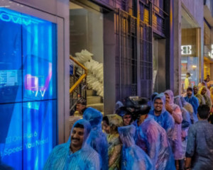 那些烈日下的排隊(duì)、等待，是一加在國(guó)內(nèi)的第一次大狂歡